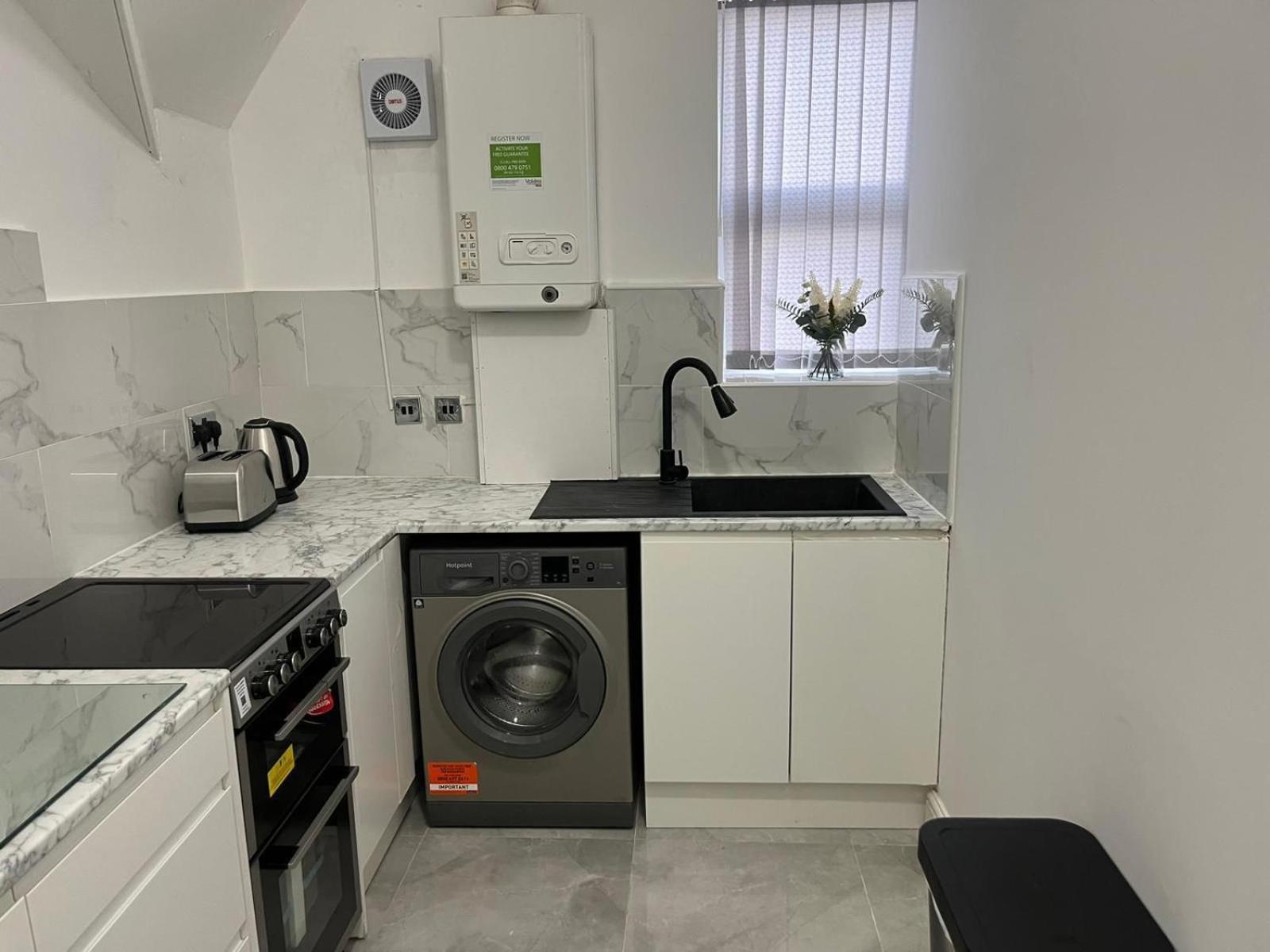 Affordably Elegant Apartments Close To Coop Live, Etihad Stadium And Manchester City Centre 外观 照片